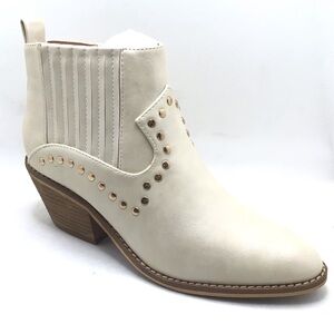 Boutique by Corkys Womens On Fleek Off White Studded Ankle Booties Size 7